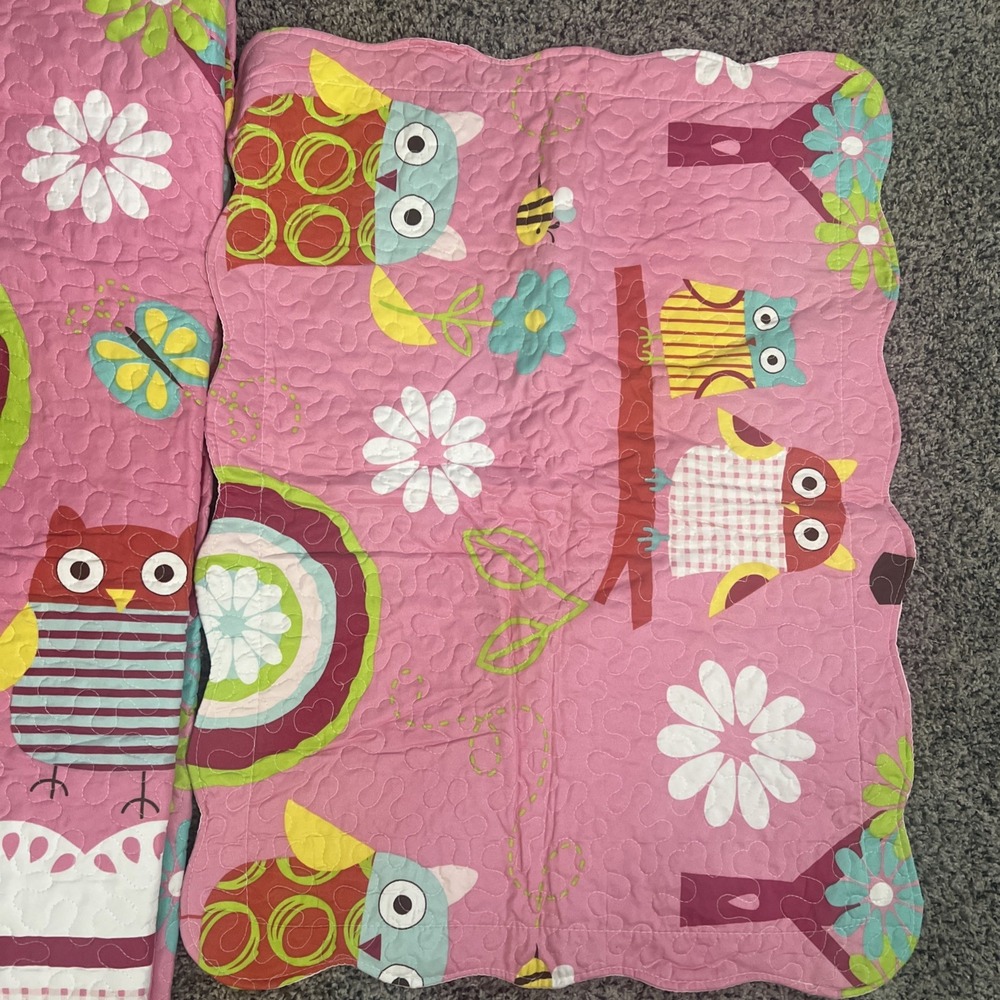 Smiling home twin size quilt & Sam set Floral 65" X 85" - Picture 3 of 5